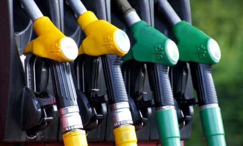 Prognozy cen paliw na początek lutego 2024 roku: Kierowcy niezadowoleni, eksperci ostrzegają